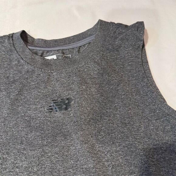New Balance kids  Gray Sleeveless Tank Top  Lightweight Activewear - Picture 3 of 5